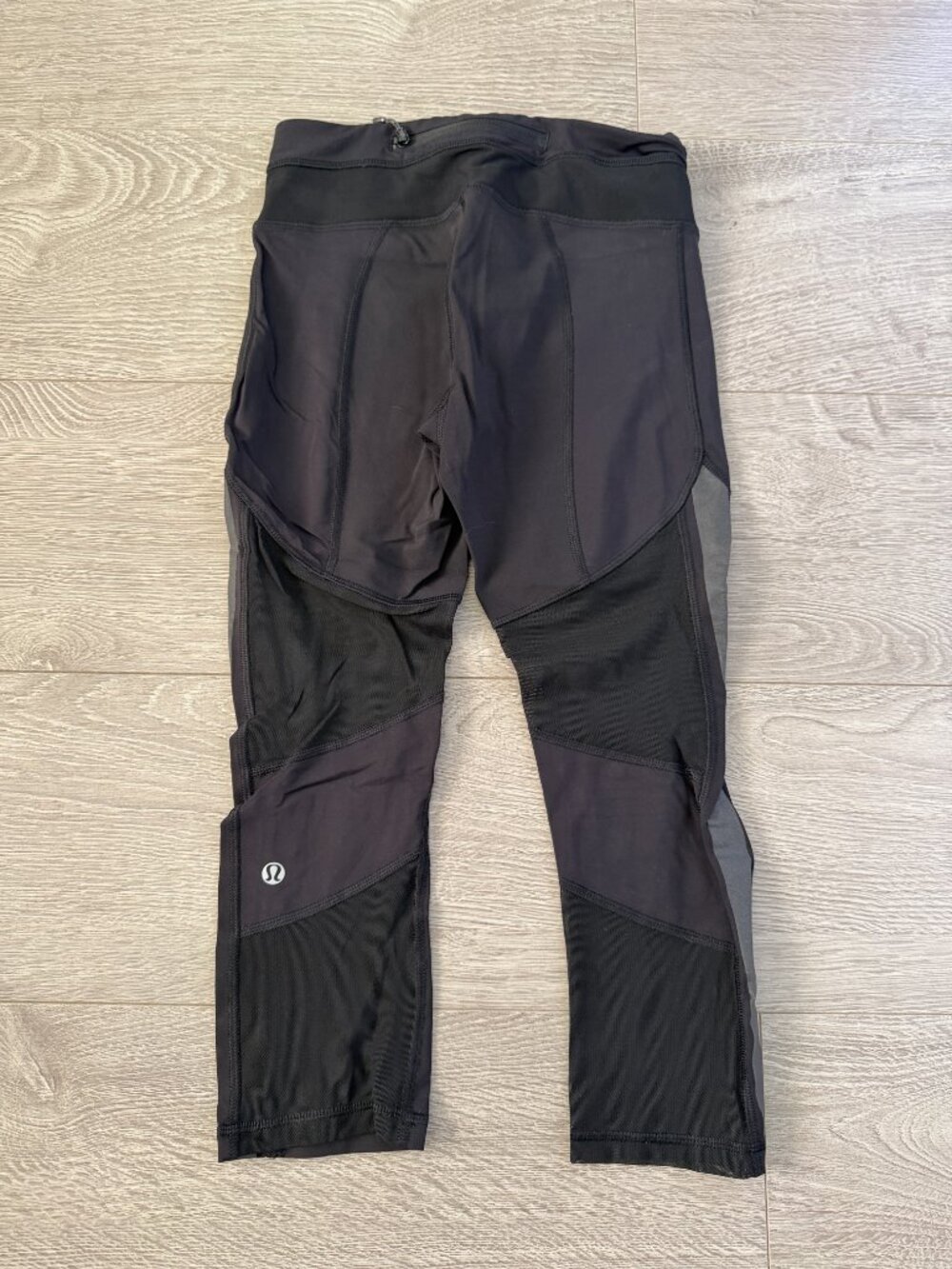 Lululemon Run Inspire Crop Black Mesh Leggings Womens Size 2 - Picture 7 of 11